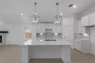 61 Shining Pt Dr, Waller, TX 77484 - Photo 2
