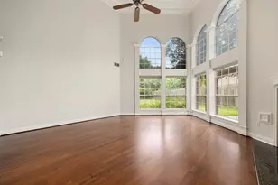 14218 Scarborough Fair St, Houston, TX 77077 - Photo 4