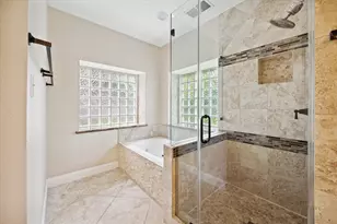 14218 Scarborough Fair St, Houston, TX 77077 - Photo 16