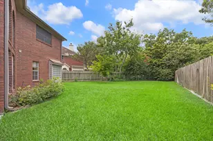 14218 Scarborough Fair St, Houston, TX 77077 - Photo 30