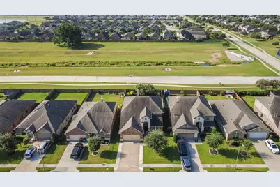 3547 Sunlight Springs Street, Richmond, TX 77406 - Photo 2