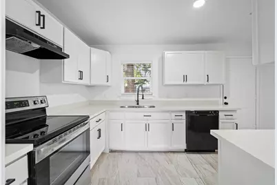6134 Belmark Street, Houston, TX 77033 - Photo 4