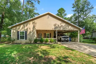 337 Windwood Dr, Livingston, TX 77351 - Photo 2