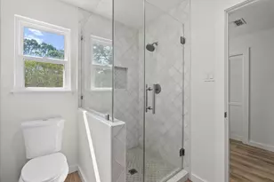 15710 Crestbrook Dr, Houston, TX 77059 - Photo 26