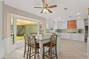 15710 Crestbrook Dr, Houston, TX 77059 - Photo 14