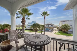 241 Tamana Dr, Tiki Island, TX 77554 - Photo 42