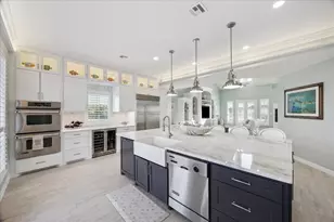 241 Tamana Dr, Tiki Island, TX 77554 - Photo 12