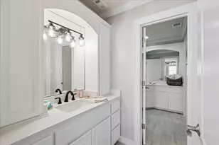 241 Tamana Dr, Tiki Island, TX 77554 - Photo 24