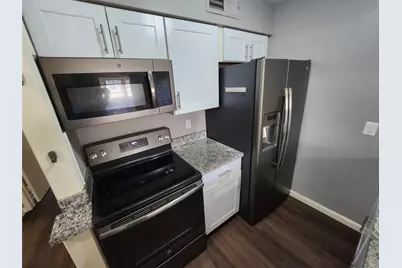 4500 Sherwood Lane #10, Houston, TX 77092 - Photo 4