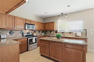 322 Welford Ln, Highlands, TX 77562 - Photo 8