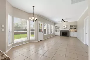 322 Welford Ln, Highlands, TX 77562 - Photo 10