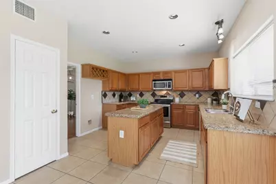 322 Welford Lane, Highlands, TX 77562 - Photo 6
