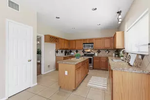 322 Welford Ln, Highlands, TX 77562 - Photo 6