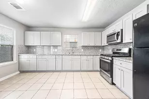 13722 Clarks Fork Dr, Houston, TX 77086 - Photo 12