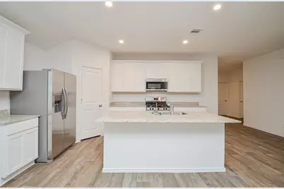 31310 Yatesbury Dr, Fulshear, TX 77441 - Photo 6