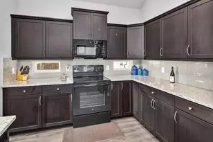 2025 Jester Trl, Bryan, TX 77807 - Photo 8