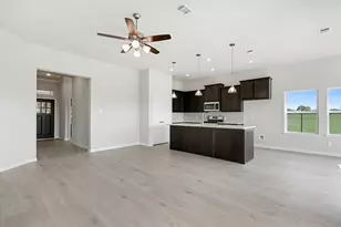 2000 Twin Lakes Blvd, West Columbia, TX 77486 - Photo 6