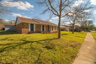 8503 Braes River Dr, Houston, TX 77074 - Photo 2