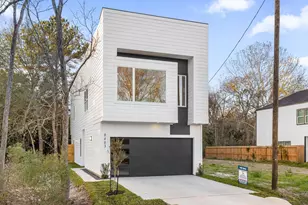 8403 Sunnyhill St, Houston, TX 77088 - Photo 1