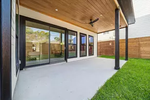 304 Enid St, Houston, TX 77009 - Photo 44