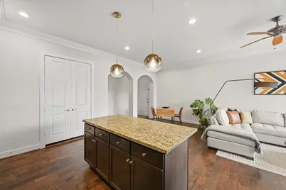510 Lovett Boulevard #301, Houston, TX 77006 - Photo 6
