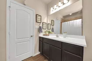 13243 Montane Manor Ln, Houston, TX 77044 - Photo 6