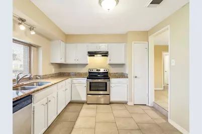 2819 W Birchdale Drive, Missouri City, TX 77489 - Photo 4