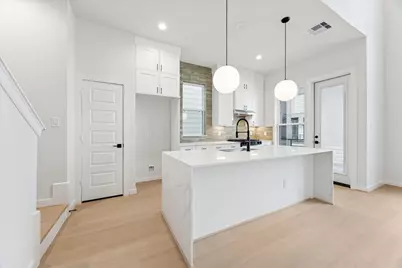 817 Thornton Road #F, Houston, TX 77018 - Photo 14