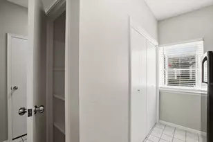 7719 Cambridge St, Houston, TX 77054 - Photo 8
