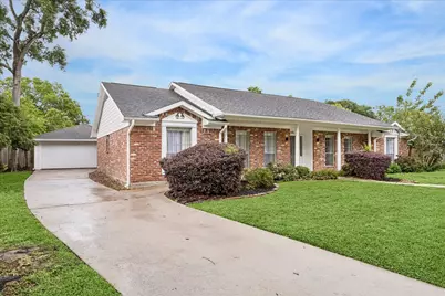 427 Biscayne Boulevard, El Lago, TX 77586 - Photo 2