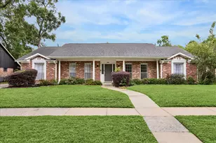 427 Biscayne Blvd, El Lago, TX 77586 - Photo 1
