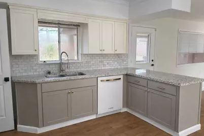 2515 Baycrest Dr, Houston, TX 77058 - Photo 2