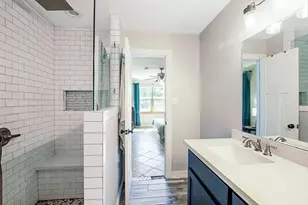 545 Elm St, Sour Lake, TX 77659 - Photo 8