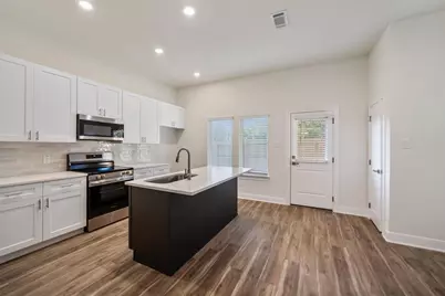 408 W Marlin Street, Willis, TX 77378 - Photo 4