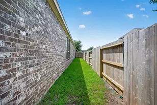 13326 Lake Chesdin Rd, Houston, TX 77044 - Photo 38