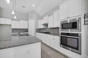 13326 Lake Chesdin Rd, Houston, TX 77044 - Photo 12