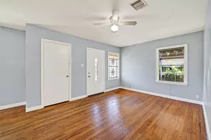 5934 Belmark St, Houston, TX 77033 - Photo 6