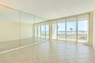 1401 E Beach Dr, Galveston, TX 77550 - Photo 8