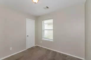 5119 Panay Park Dr, Houston, TX 77048 - Photo 16