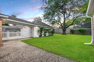 12114 Westmere Dr, Houston, TX 77077 - Photo 34