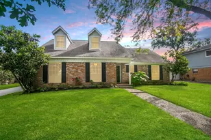 12114 Westmere Dr, Houston, TX 77077 - Photo 2