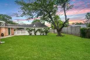 12114 Westmere Dr, Houston, TX 77077 - Photo 36