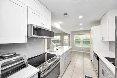 10203 Hollow Canyon Dr Drive, Sugar Land, TX 77498 - Photo 16