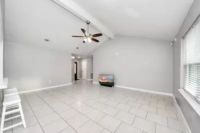 10203 Hollow Canyon Dr Drive, Sugar Land, TX 77498 - Photo 6