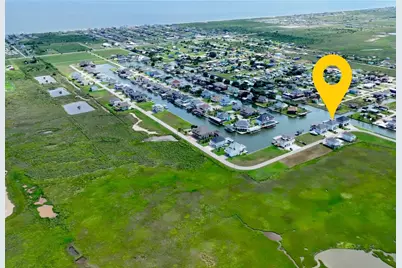 1295 Lagoon Drive, Crystal Beach, TX 77650 - Photo 4