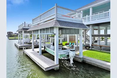 1295 Lagoon Drive, Crystal Beach, TX 77650 - Photo 8