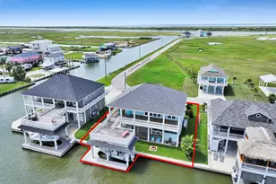 1295 Lagoon Dr, Crystal Beach, TX 77650 - Photo 2