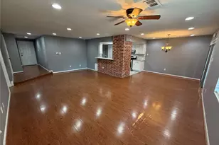 7202 Deep Forest Dr, Houston, TX 77088 - Photo 6