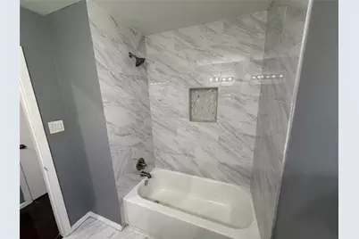 7202 Deep Forest Drive, Houston, TX 77088 - Photo 12
