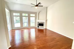 71 E Hobbit Glen Dr, The Woodlands, TX 77384 - Photo 16